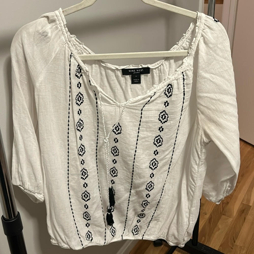 Nine West - Flowy top